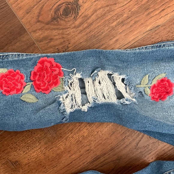 Embroidered jeans - Picture 3 of 5
